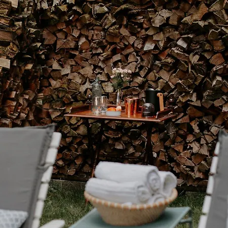 Paerchen Auszeit Am Rande Der Heide Tokajer Appartement Schwienau